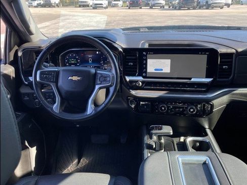 Used 2022 Chevrolet Silverado 1500 LTZ w/ LTZ Premium Package image 7