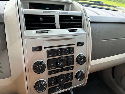 Used 2009 Ford Escape XLT FWD image 15