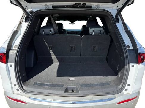 Used 2024 Buick Enclave Premium AWD/4WD image 23