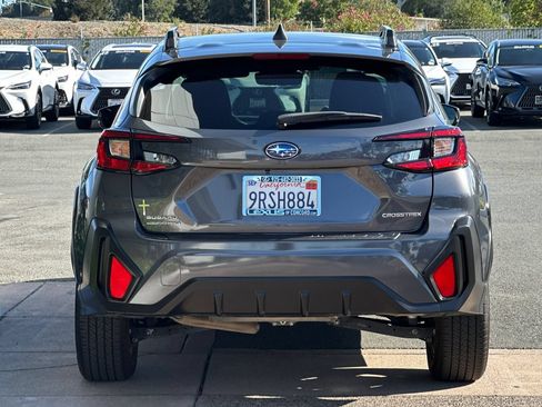 Used 2024 Subaru Crosstrek 2.0i Premium AWD/4WD image 5