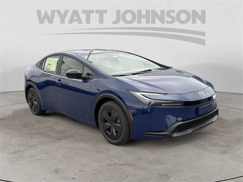 New 2026 Toyota Prius LE image 7