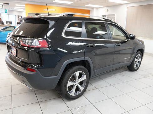 Used 2019 Jeep Cherokee Limited image 14