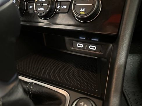 Used 2024 Volkswagen Jetta SE image 27