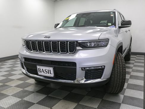 Used 2021 Jeep Grand Cherokee L Limited AWD/4WD image 4