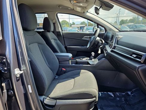 Used 2023 Kia Sportage LX AWD/4WD image 31