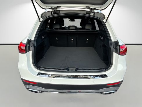 Used 2026 Mercedes-Benz GLC 300 image 12