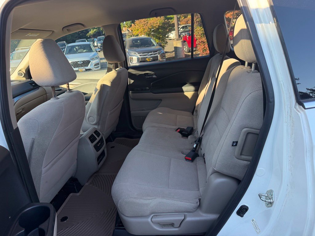 Used 2016 Honda Pilot EX image 10