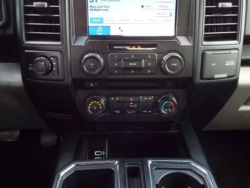 Used 2018 Ford F150 XL w/ Equipment Group 101A Mid AWD/4WD image 15