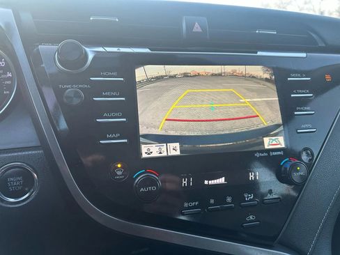 Used 2020 Toyota Camry XSE image 29