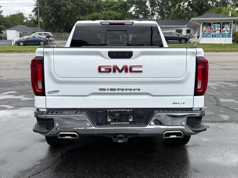 Used 2023 GMC Sierra 1500 SLT w/ SLT Premium Plus Package AWD/4WD image 4