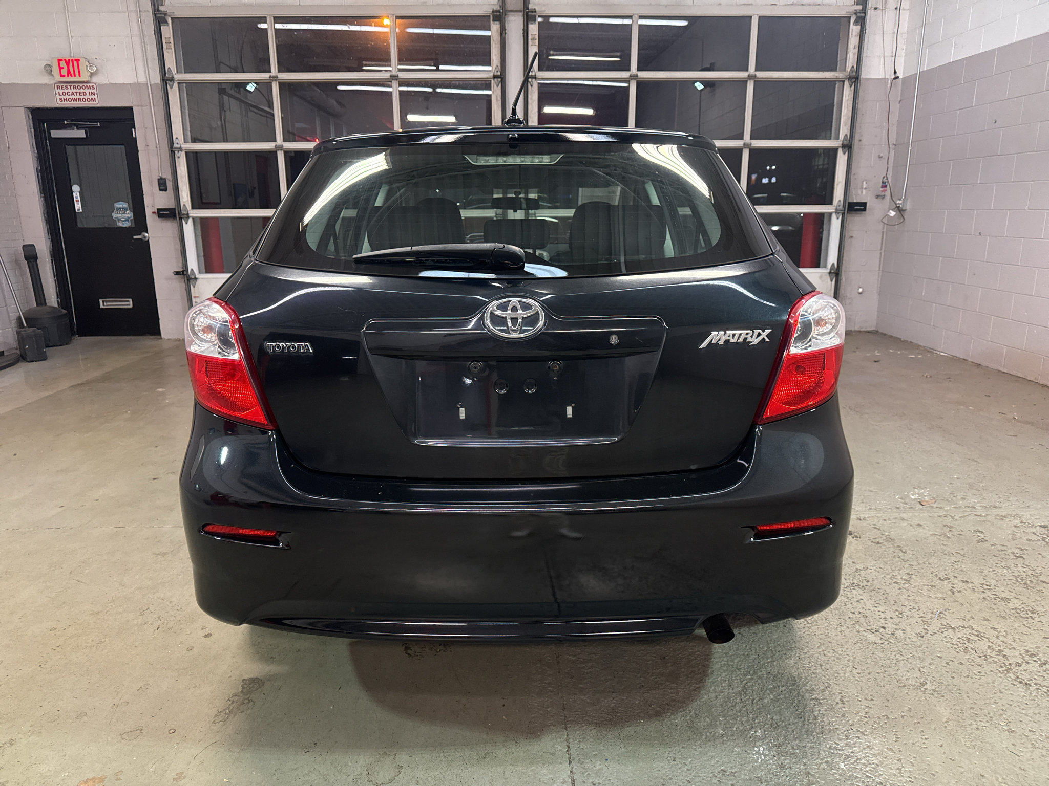 Used 2009 Toyota Matrix FWD image 7