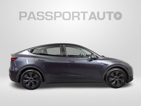 Used 2025 Tesla Model Y Long Range image 7