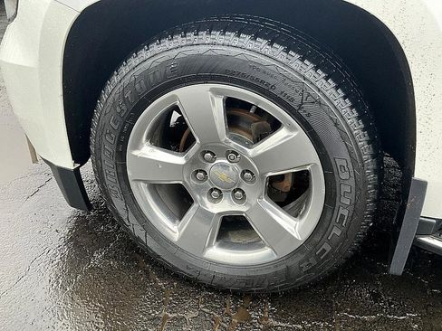 Used 2017 Chevrolet Suburban Premier image 12