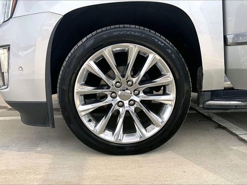 Used 2020 Cadillac Escalade Luxury AWD/4WD image 10