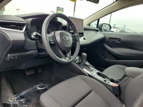 Used 2024 Toyota Corolla LE FWD image 19