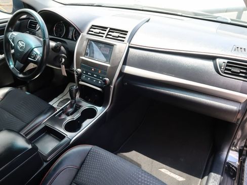 Used 2015 Toyota Camry SE FWD image 10