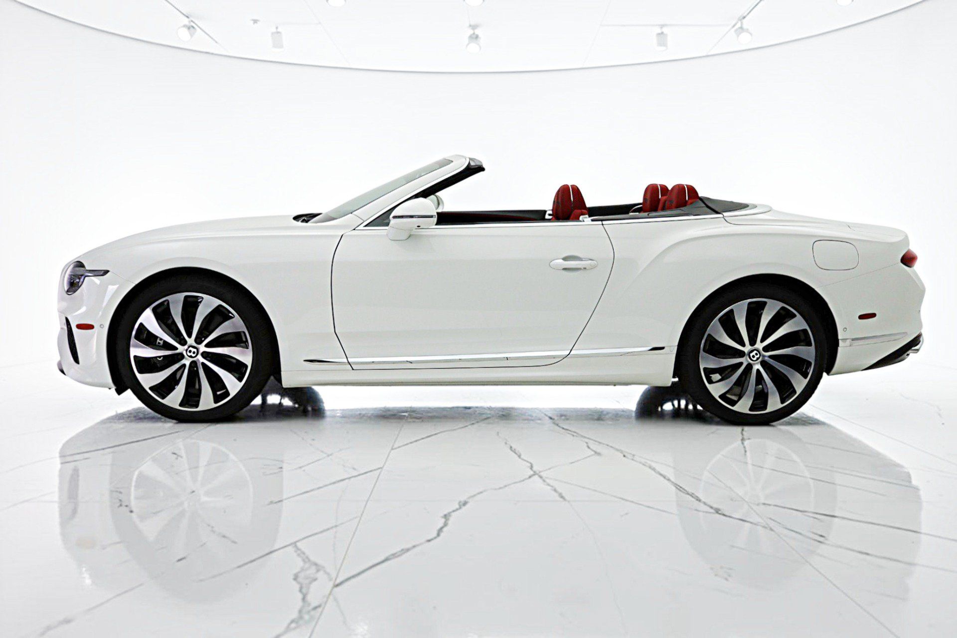 Used 2026 Bentley Continental GT Mulliner AWD/4WD image 3