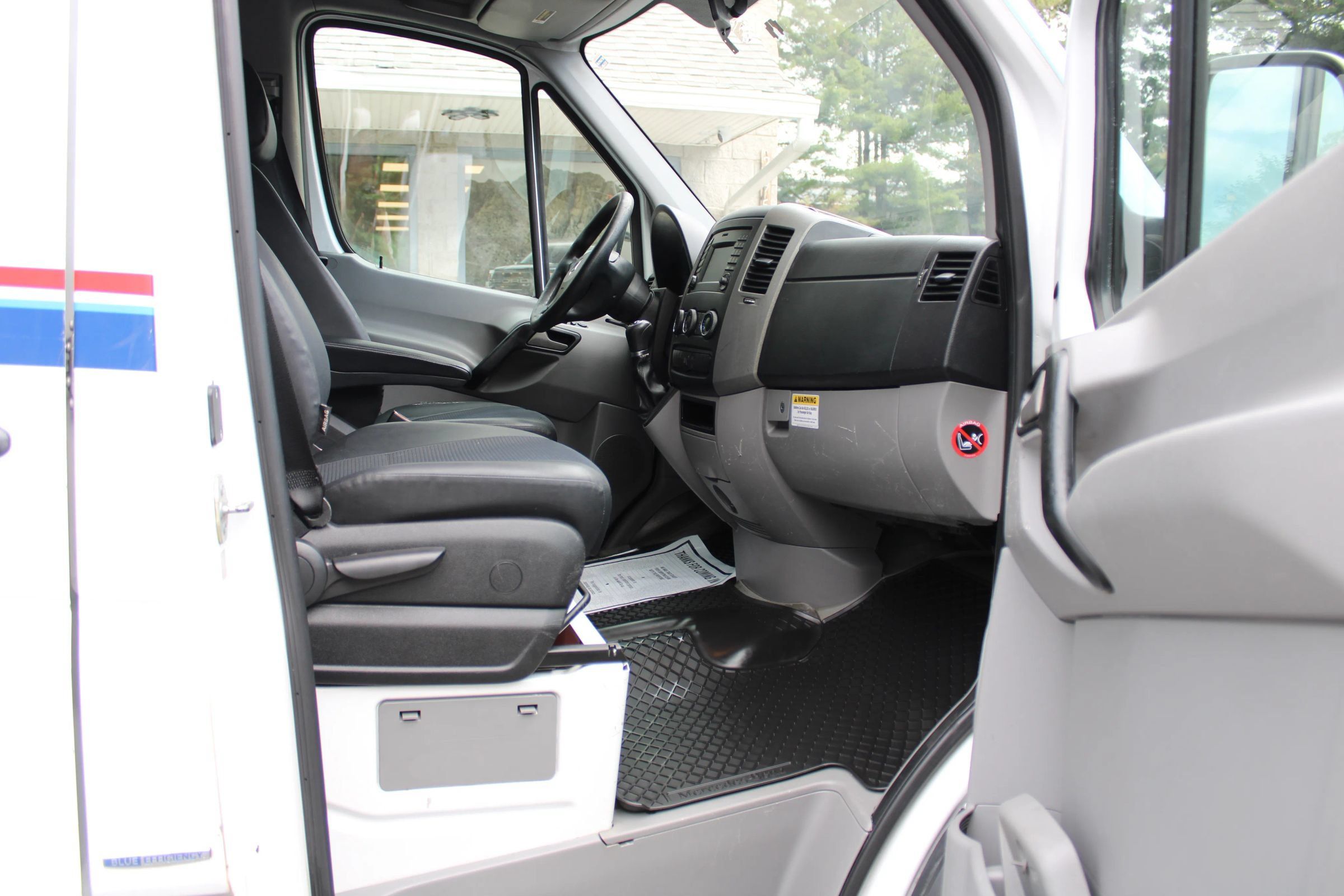 Used 2016 Mercedes-Benz Sprinter 2500 image 7