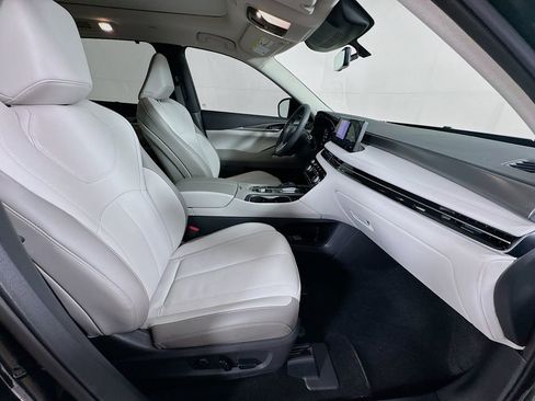 Certified 2026 INFINITI QX60 Luxe w/ Family Package image 38