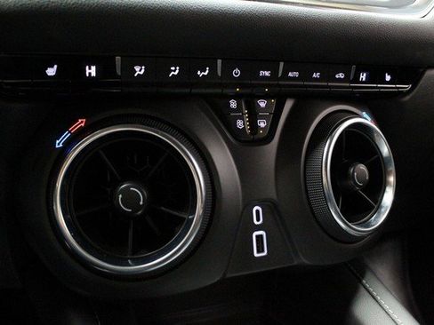 Certified 2024 Chevrolet Blazer LT w/ Convenience Package image 27