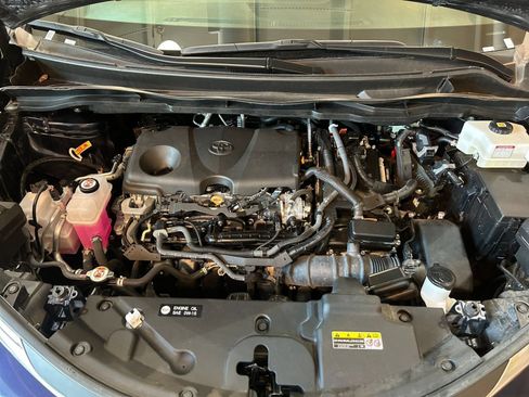 Used 2025 Toyota Sienna XLE FWD image 30