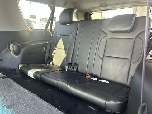 Used 2017 Chevrolet Suburban LT image 22