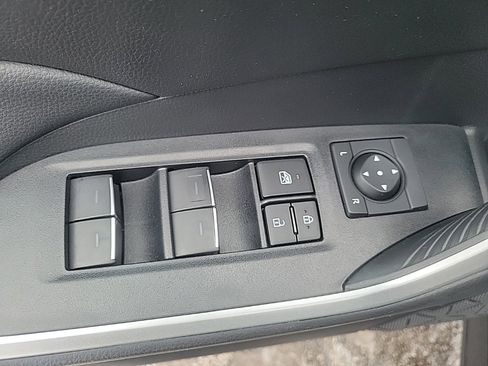 Used 2023 Toyota RAV4 XLE w/ Convenience Package image 23