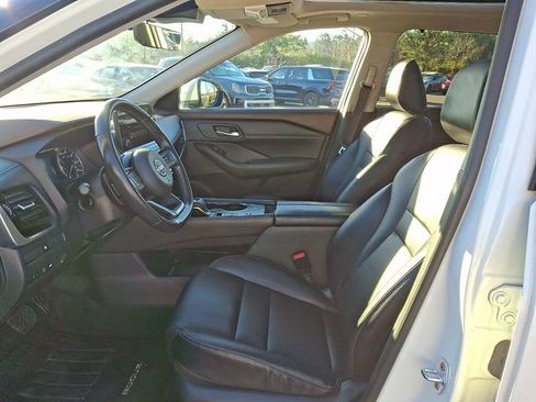 Certified 2023 Nissan Rogue SL w/ SL Premium Package image 17