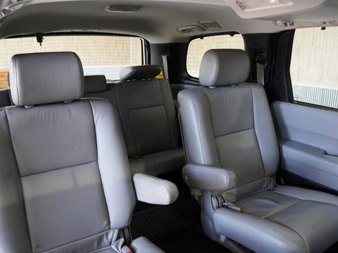 Used 2014 Toyota Sequoia Limited image 35