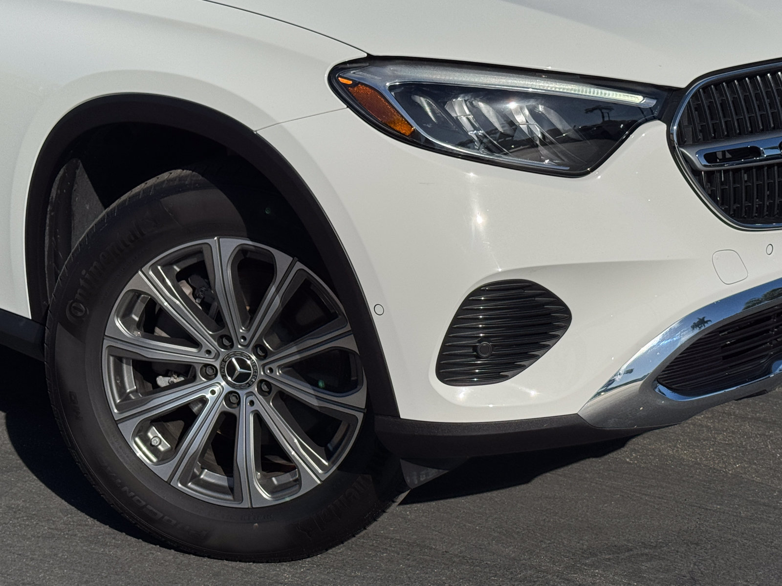 Used 2026 Mercedes-Benz GLC 300 4MATIC image 2