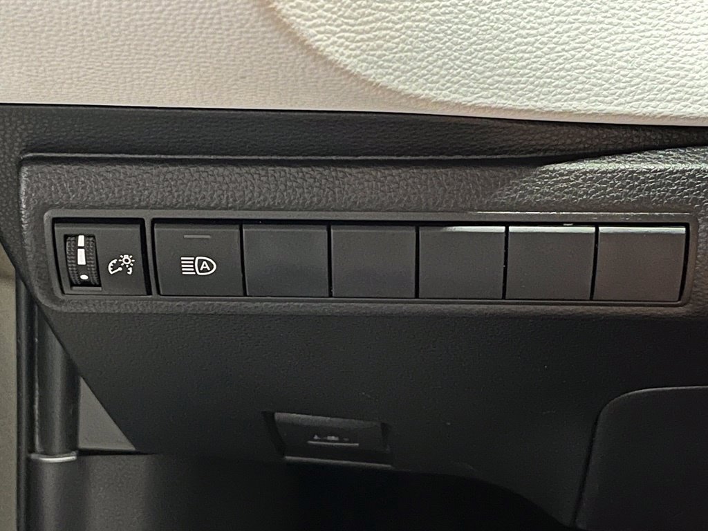 Used 2019 Toyota Corolla SE FWD image 11