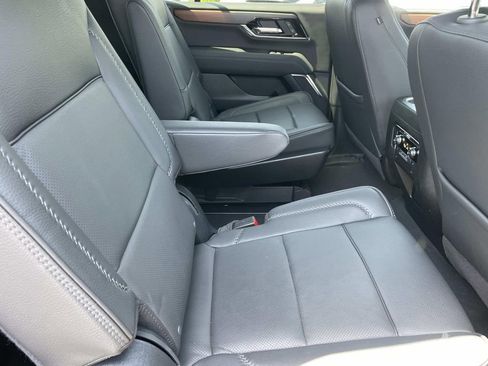 Used 2025 GMC Yukon Denali AWD/4WD image 28
