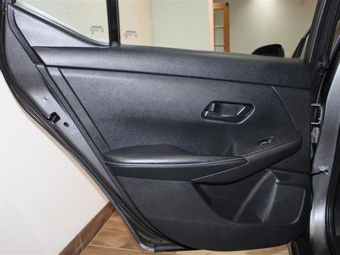 Used 2024 Nissan Sentra SV image 32