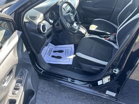 Used 2021 Nissan Versa SV image 12