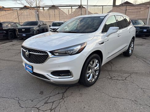 Used 2018 Buick Enclave Avenir w/ Avenir Technology Package image 3