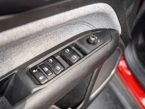 Used 2023 Jeep Compass Latitude AWD/4WD image 47