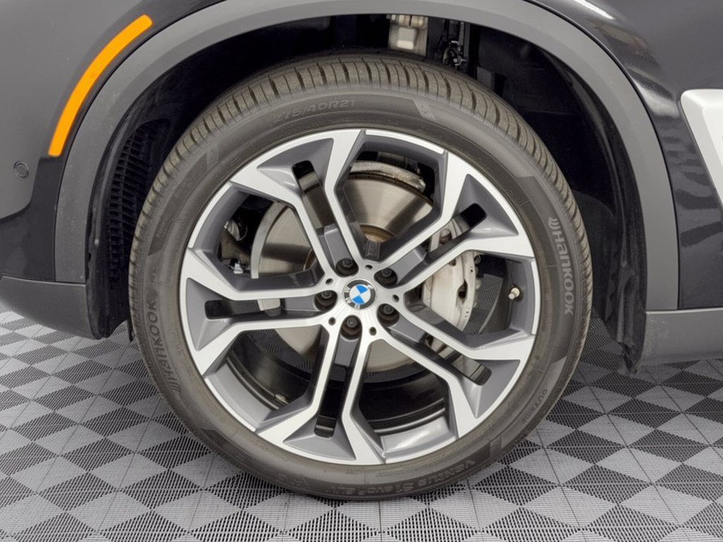 Used 2024 BMW X5 xDrive40i w/ Premium Package AWD/4WD image 13