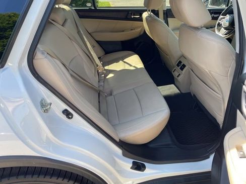 Used 2019 Subaru Outback 2.5i Limited AWD/4WD image 15