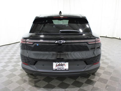 New 2026 Chevrolet Equinox EV LT image 32