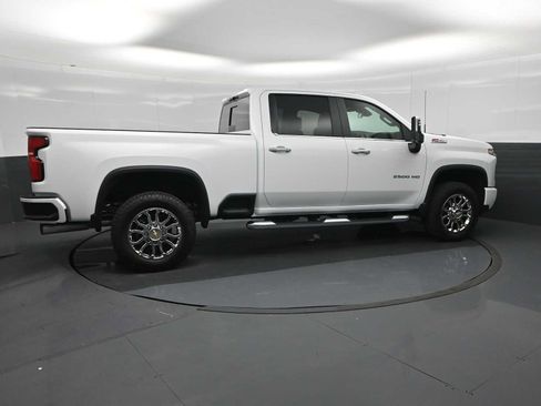 New 2026 Chevrolet Silverado 2500 LT w/ Z71 Chrome Sport Edition AWD/4WD image 8