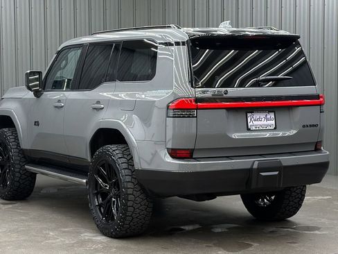 Used 2025 Lexus GX 550 w/ Accessory Package (2T) image 3