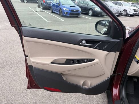 Used 2016 Hyundai Tucson Limited w/ Option Group 03 FWD image 15