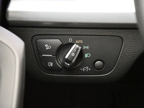 Certified 2025 Audi Q5 2.0T Premium Plus image 21