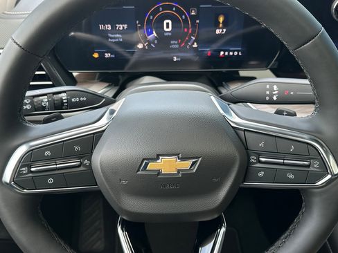 New 2025 Chevrolet Suburban Premier image 26