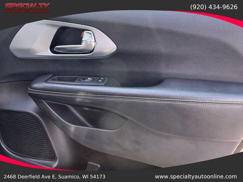 Used 2019 Chrysler Pacifica Limited w/ S Appearance Package image 25