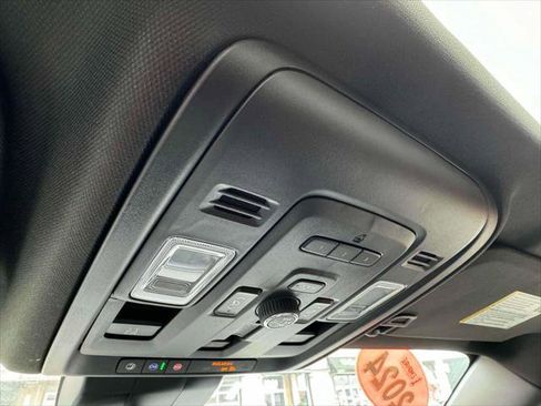 Certified 2024 GMC Yukon XL Denali image 31