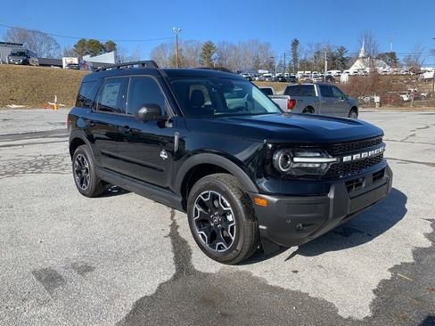 New 2025 Ford Bronco Sport Outer Banks w/ Outer Banks Tech Package+ image 2
