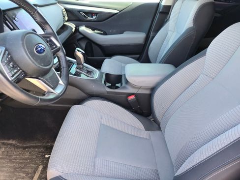 Used 2024 Subaru Outback Premium AWD/4WD image 18