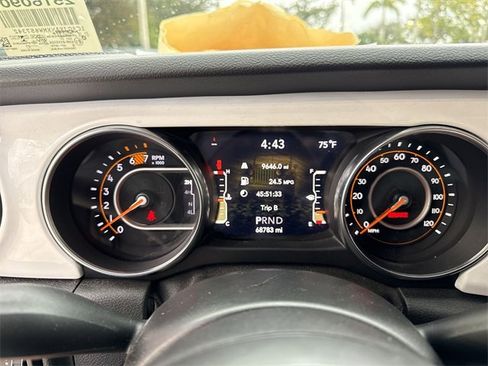 Used 2021 Jeep Wrangler Islander image 15