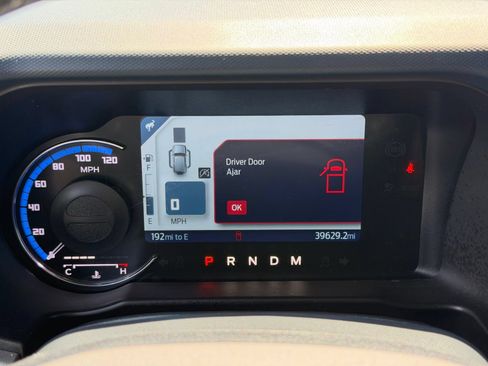 Used 2024 Ford Bronco Outer Banks AWD/4WD image 19